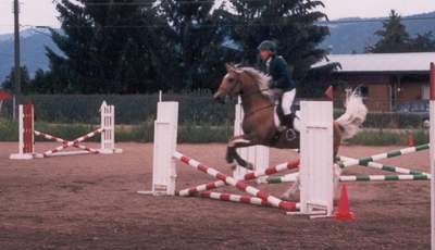 cuervo4hjumpside.JPG